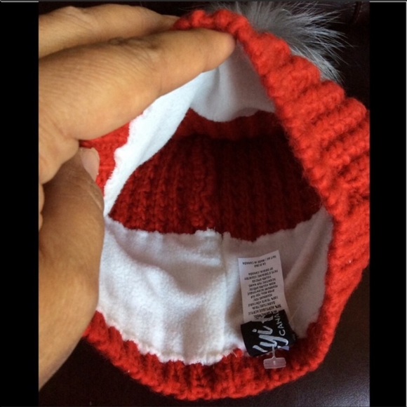 Red Beanie - Picture 5 of 9